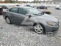 2017 Nissan ALTIMA photo