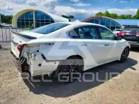 2017 Nissan ALTIMA фото