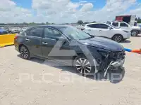 2017 Nissan ALTIMA фото