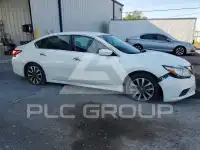 2017 Nissan ALTIMA фото