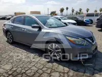 2017 Nissan ALTIMA photo