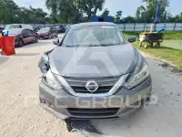 2017 Nissan ALTIMA фото