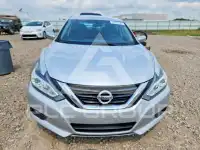 2017 Nissan ALTIMA фото