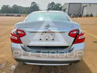 2017 Nissan ALTIMA photo