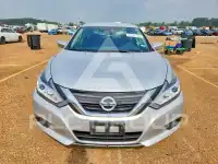 2017 Nissan ALTIMA photo