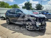 2017 Nissan ROGUE photo