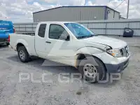 2017 Nissan FRONTIER photo
