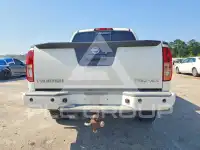 2017 Nissan FRONTIER фото