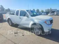 2017 Nissan FRONTIER photo