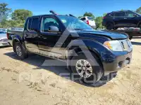 2017 Nissan FRONTIER photo