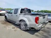 2017 Nissan FRONTIER фото