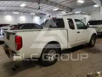 2017 Nissan FRONTIER фото