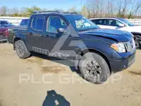 2017 Nissan FRONTIER photo