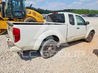 2017 Nissan FRONTIER фото