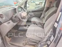 2017 Nissan NV фото