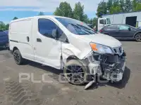 2017 Nissan NV фото