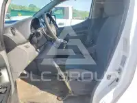 2017 Nissan NV фото