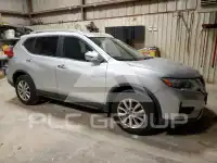 2017 Nissan ROGUE photo