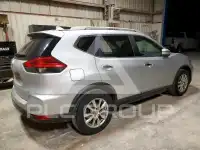2017 Nissan ROGUE photo
