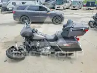 2017 Harley-Davidson FL photo