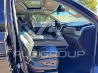 2017 Chevrolet Suburan фото