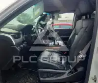 2017 Chevrolet Suburan photo