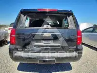 2017 Chevrolet Suburan photo