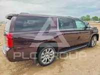 2017 Chevrolet Suburan photo