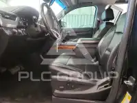 2017 Chevrolet Suburan photo