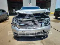 2017 Chevrolet Suburan photo