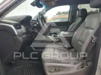 2017 Chevrolet Suburan photo