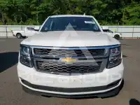 2017 Chevrolet Suburan photo