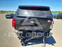 2017 Chevrolet Suburan фото