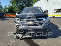 2017 Chevrolet Suburan photo