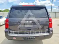 2017 Chevrolet Suburan photo