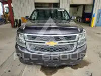 2017 Chevrolet Suburan photo