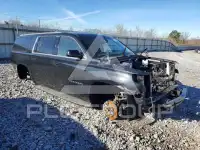 2017 Chevrolet Suburan photo