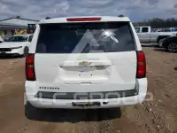 2017 Chevrolet Suburan photo