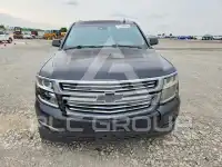 2017 Chevrolet Suburan photo