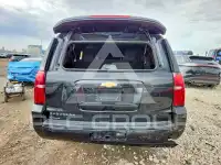2017 Chevrolet Suburan photo