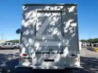 2017 Chevrolet Express фото