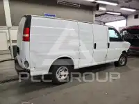 2017 Chevrolet Express фото