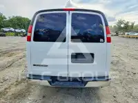 2017 Chevrolet Express фото