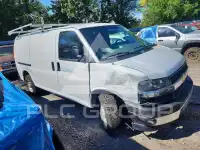 2017 Chevrolet Express photo