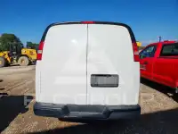 2017 Chevrolet Express фото