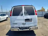2017 Chevrolet Express фото