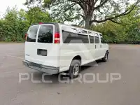 2017 Chevrolet Express фото