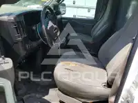 2017 Chevrolet Express photo