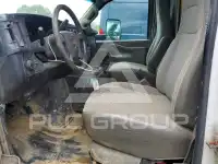 2017 Chevrolet Express photo