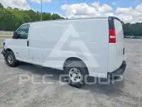 2017 Chevrolet Express фото